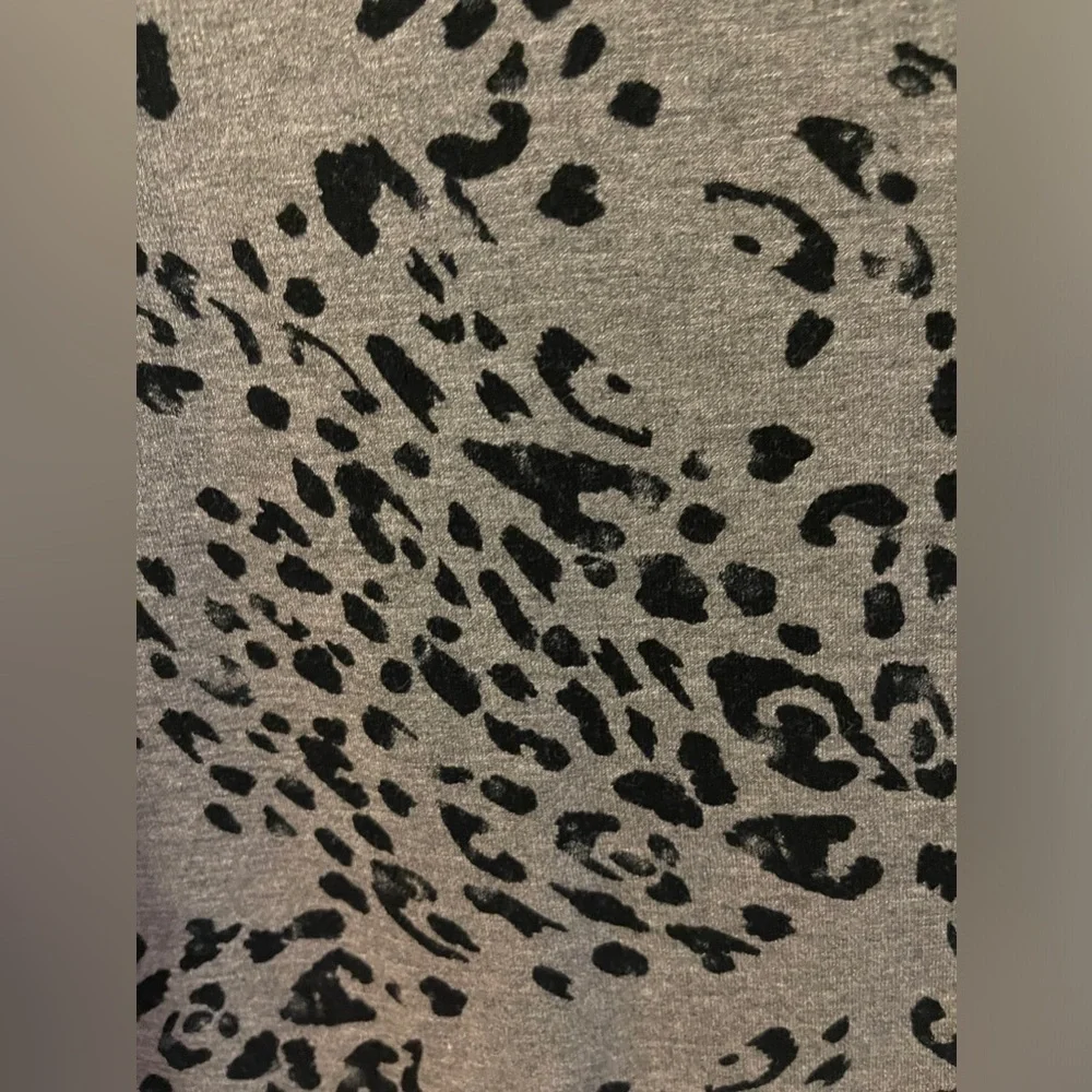 Chico’s Zenergy Cozy Animal-Print Brushed Fleece Tunic Size XL/16 (Chico’s Sz 3) - Picture 12 of 13